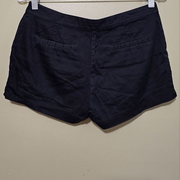 H&M Women's Black Stretch Shorts Size 4 - Picture 2 of 5